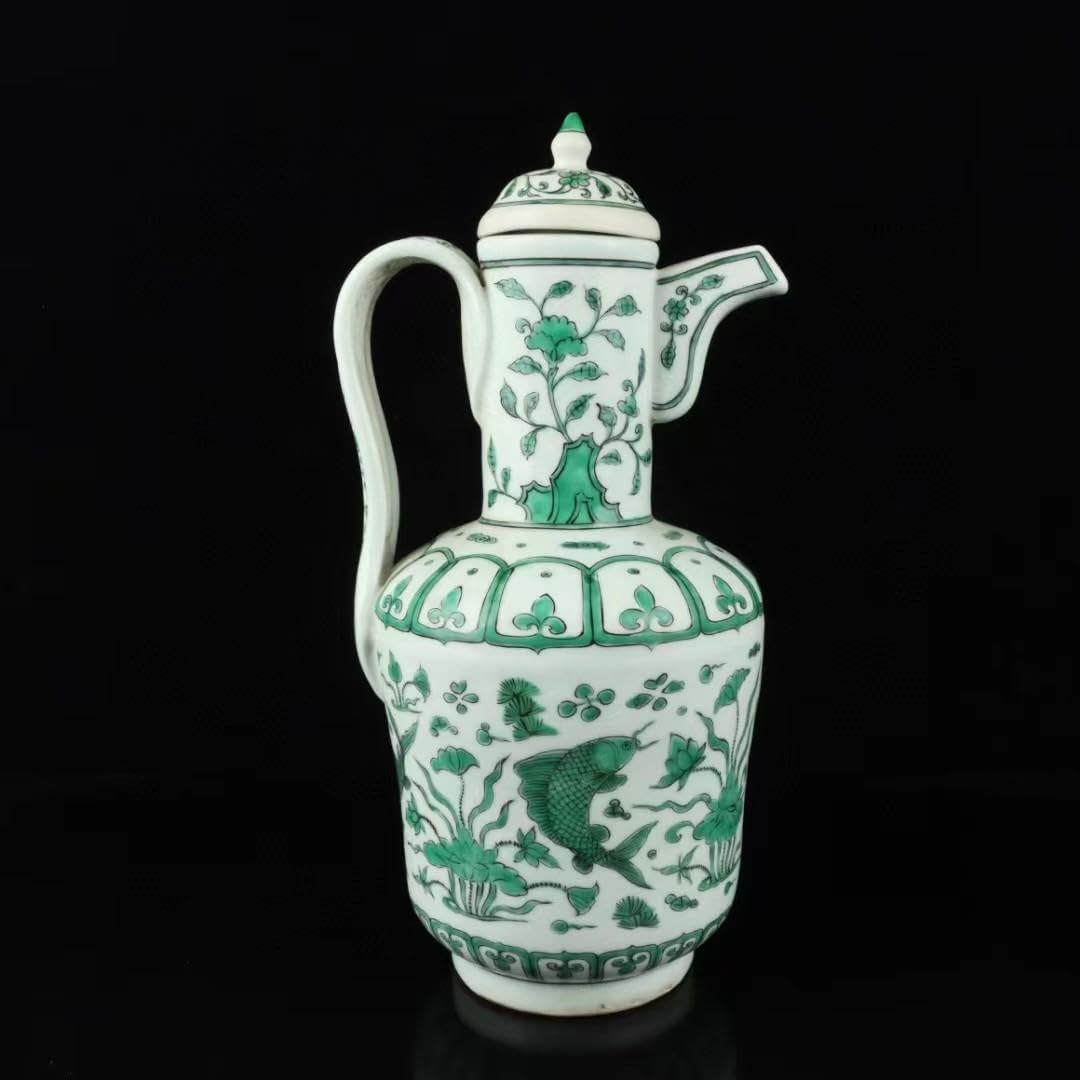 中国古美術✦清大明宣徳紋・緑彩・魚藻紋酒壺３８＊１９✦置物・酒道具・文房具・陶芸 中国古美術✦清大明宣徳紋・緑彩・魚藻紋酒壺